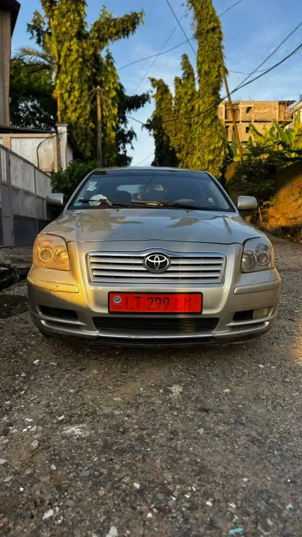 Toyota Avensis Sedan
