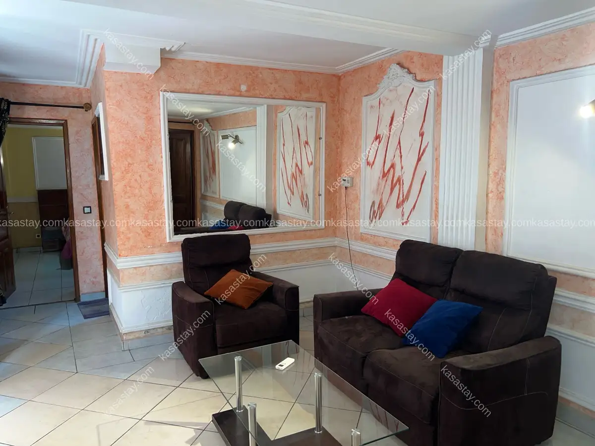 Studio meublé 101 par résidence LAUNAPARK(kotto mme)