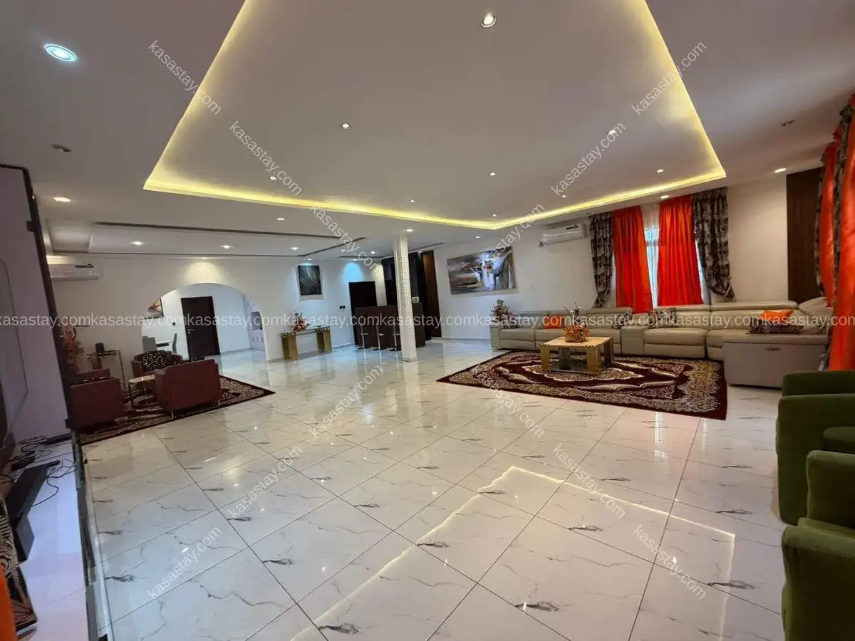 DUPLEX MEUBLÉ DE LUXE PAR L&H HOME ( YAOUNDÉ-NKOABANG) 5