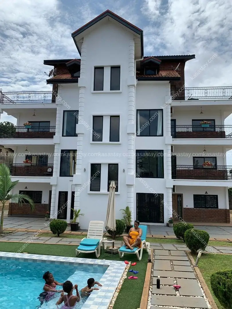 Apartment in Total Nkomo, 2 bedrooms 2