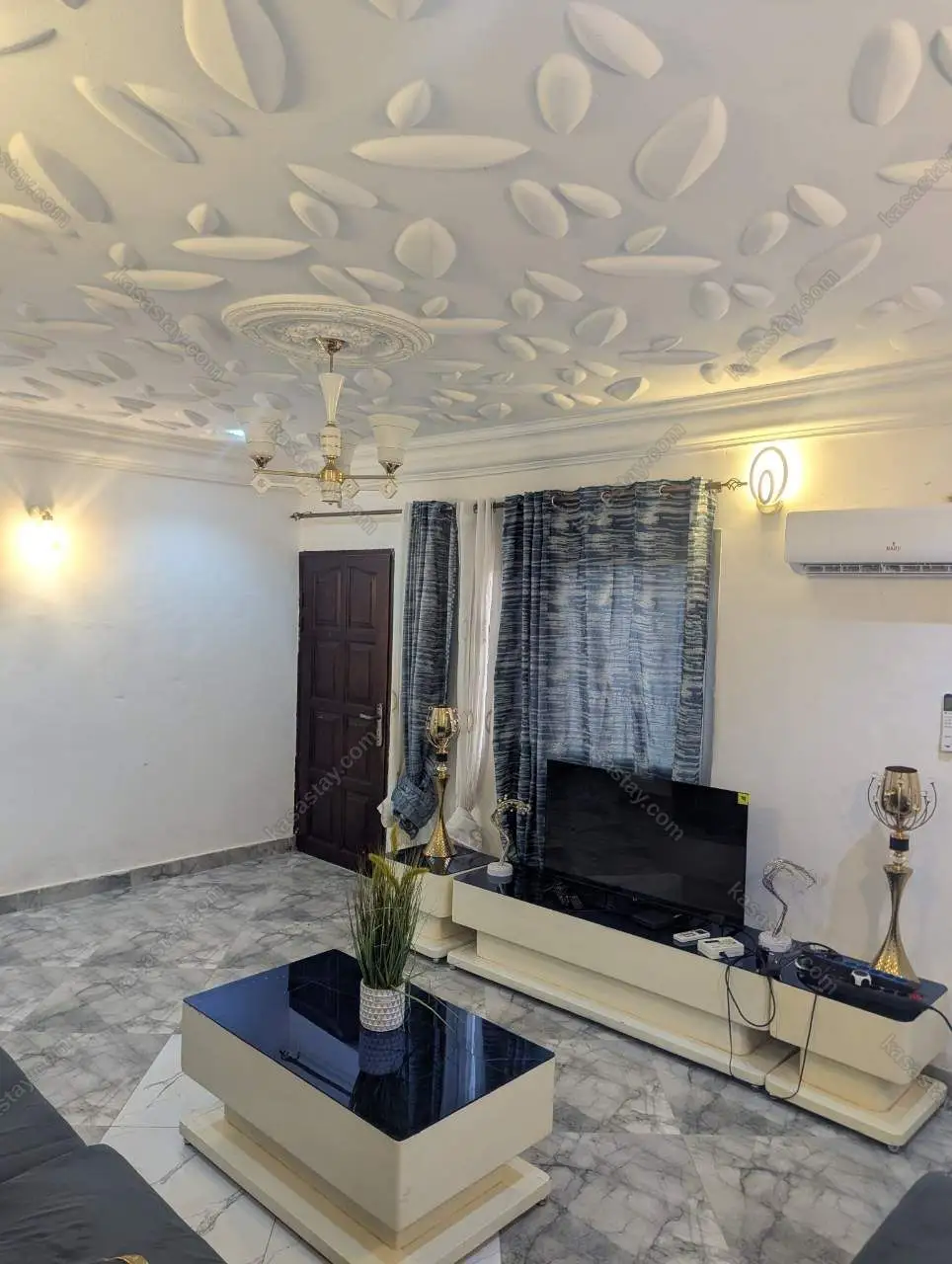 Apartment in Bonamoussadi, Douala, 2 bedrooms 3