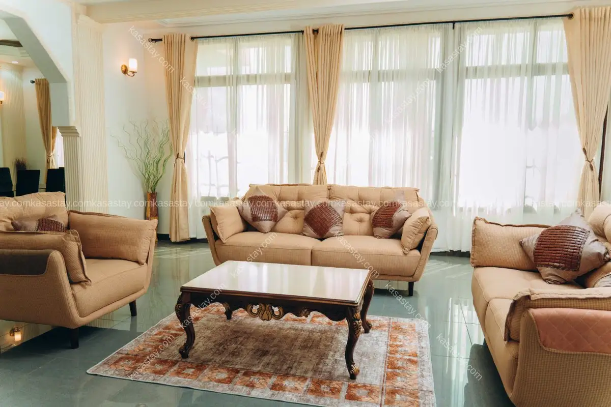 Apartment in Quartier Bastos, 3 bedrooms 2