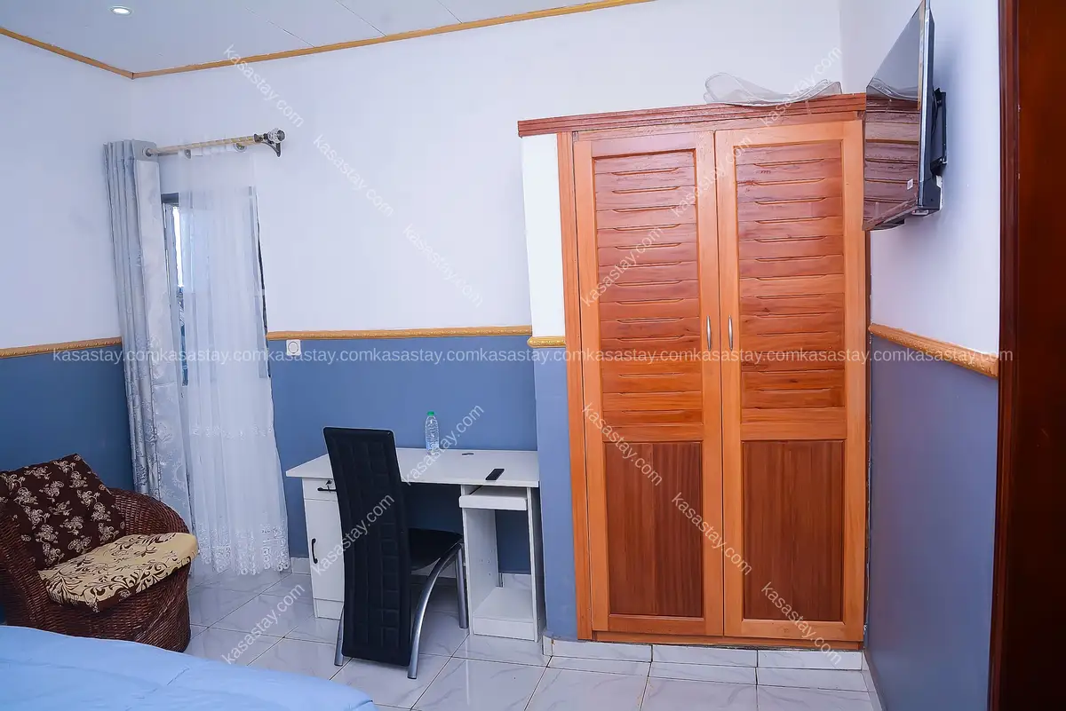 Chambre 04 by Ajieh Rest house ( Douala, Lendi, maison blanche, enfance école felyma) 2