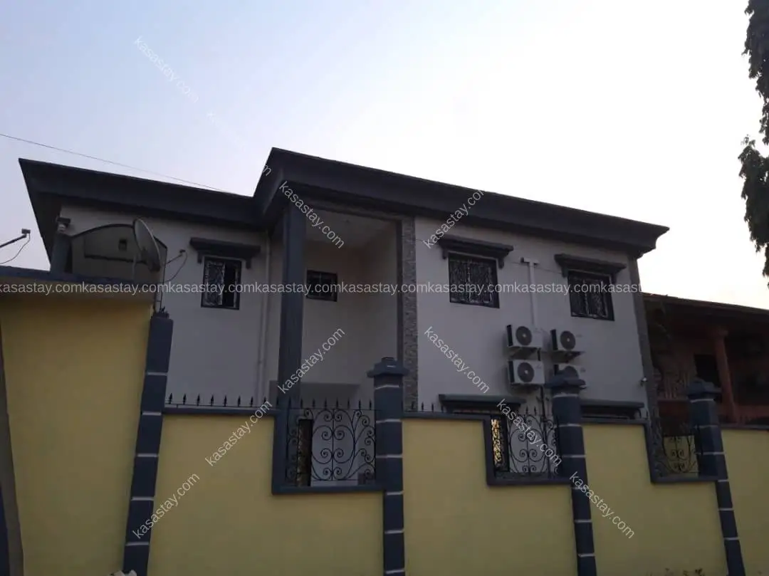STUDIO MEUBLÉ A DOUALA PK12