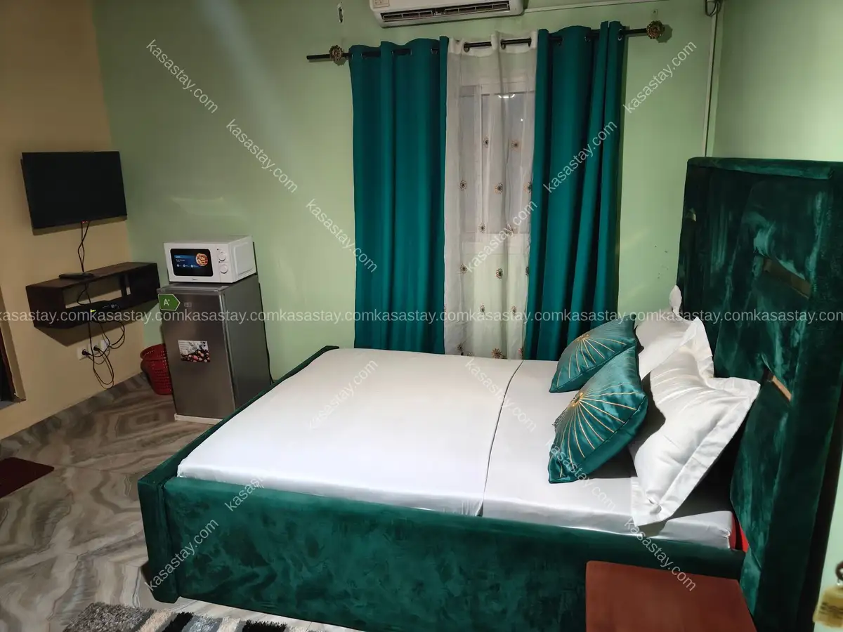 Chambre meublée Amelson 303 simbock(Carefour Mbalgong)