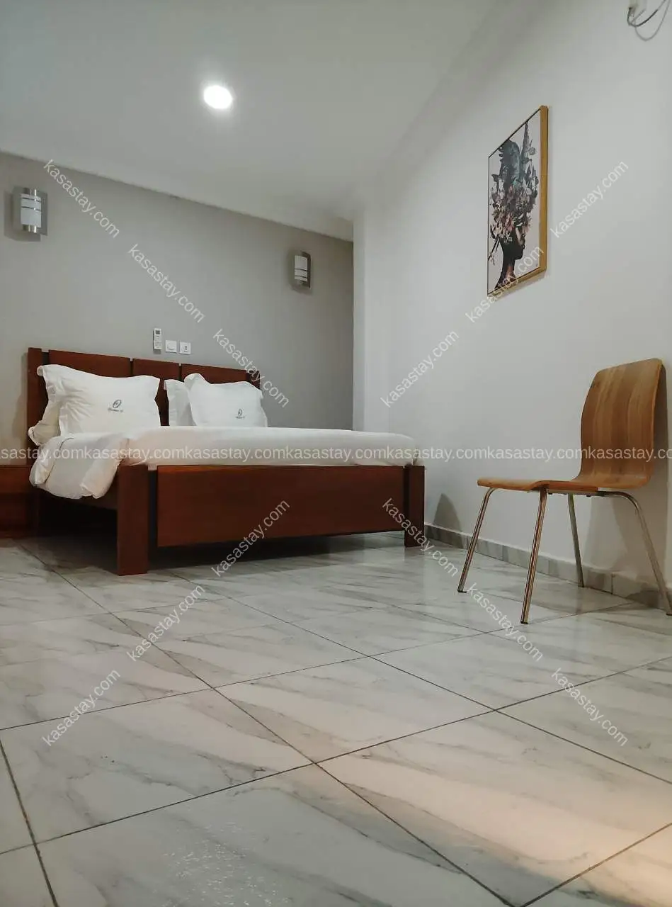 Apartment in Bonapriso, Douala, 3 bedrooms 2