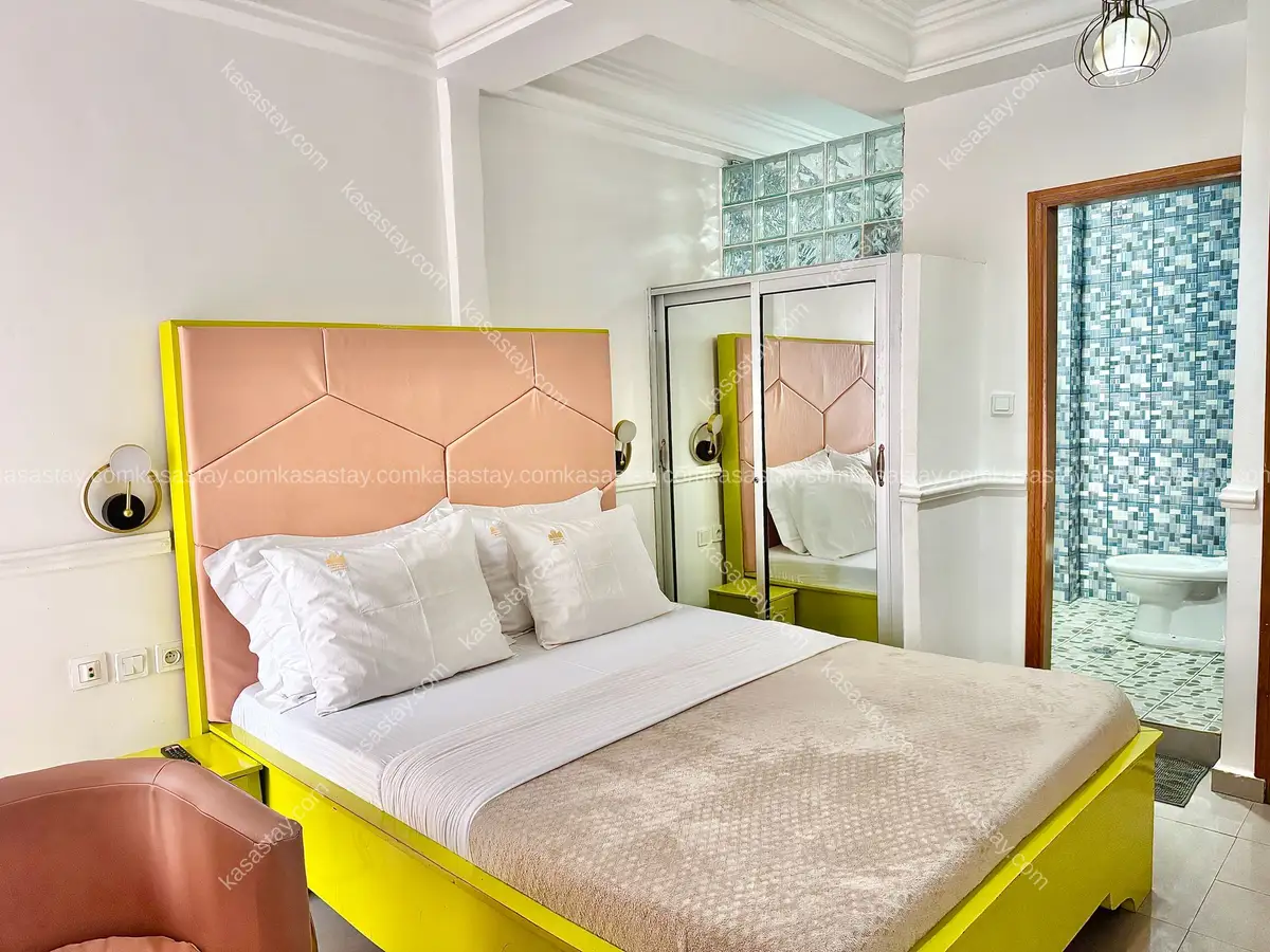 Chambre 2 by RESIDENCE LA MARINA (Bonamoussadi face opiom gold) 3
