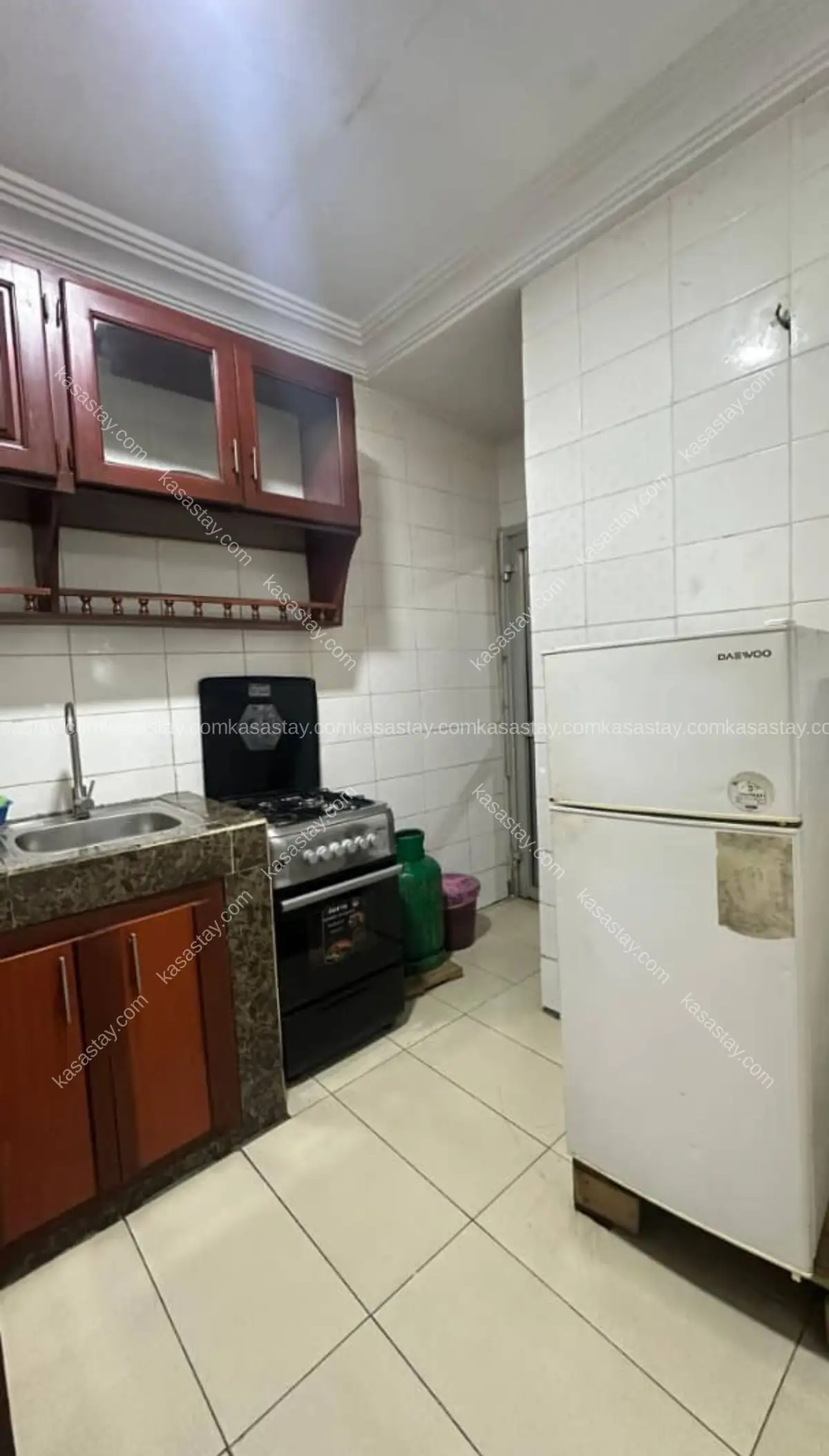 Appartement meublé 7B par RÉSIDENCE TCHINDA (Makepe bloc M) 4