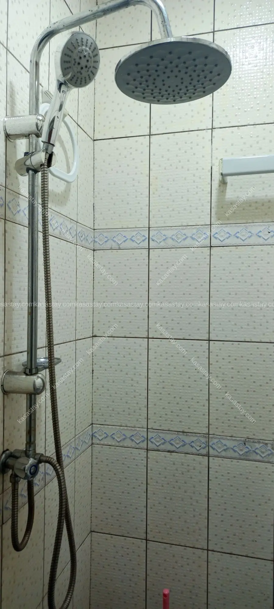 chambre meublée 402 by résidence Alexandra ( bonamoussadi carrefour maçon) 3