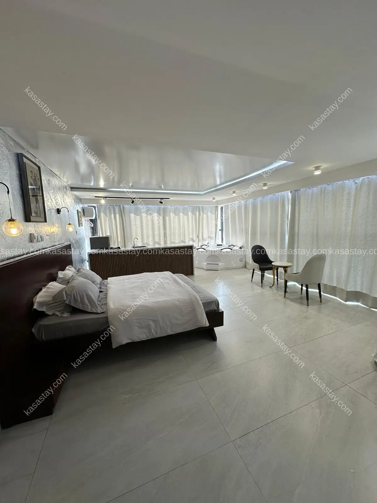 Studios meublés penthouse par résidence TADE (MAKEPE CARREFOUR PATRICK MBOMA) 4