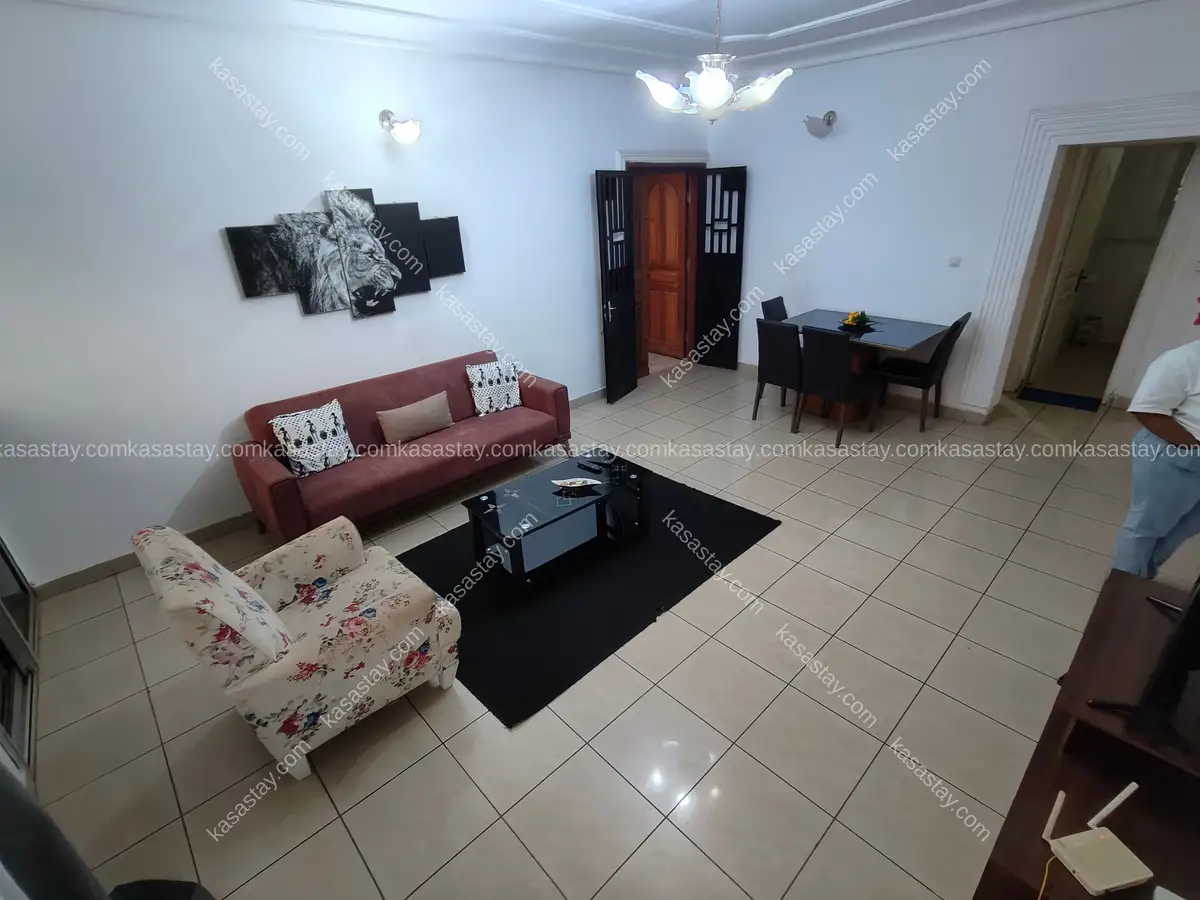 Appartement meublé 2 chambres obobogo entre ministre 3