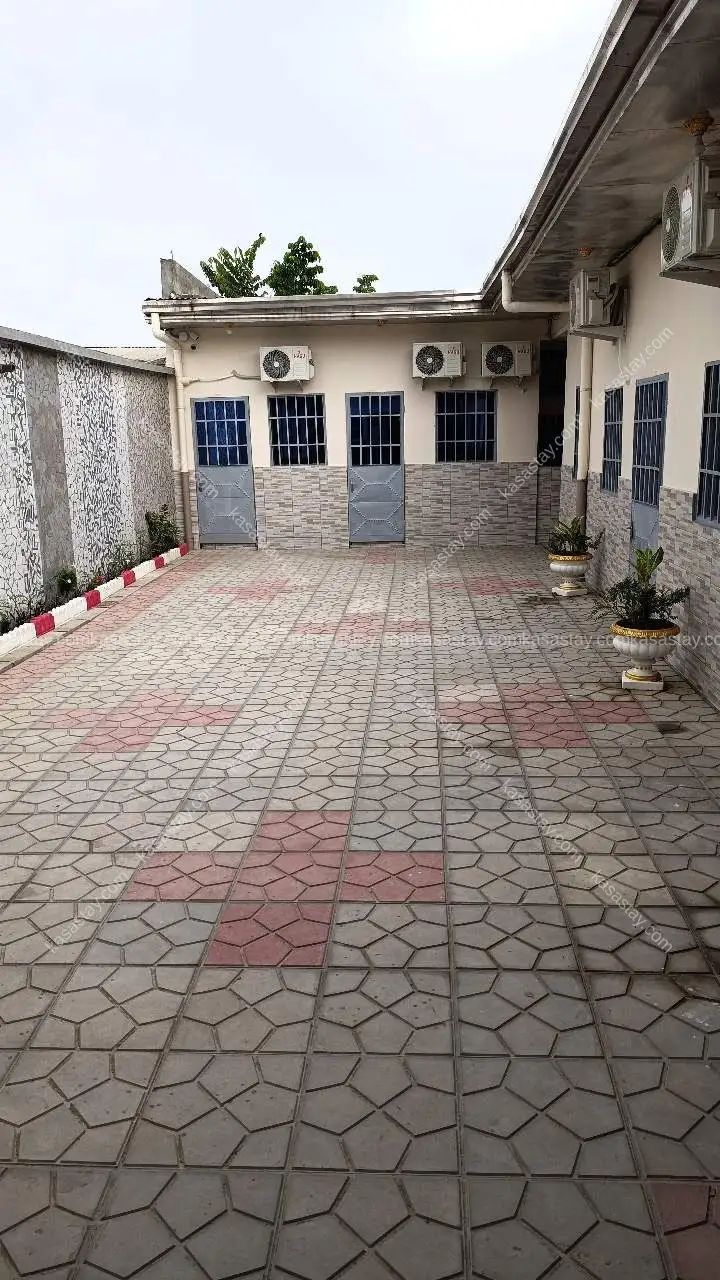 Rooms in Yassa, Douala, 7 bedrooms 3