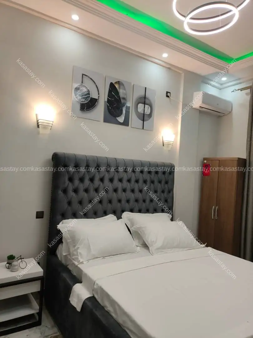 Chambre meublée à Odza borne 10 avec piscine 2