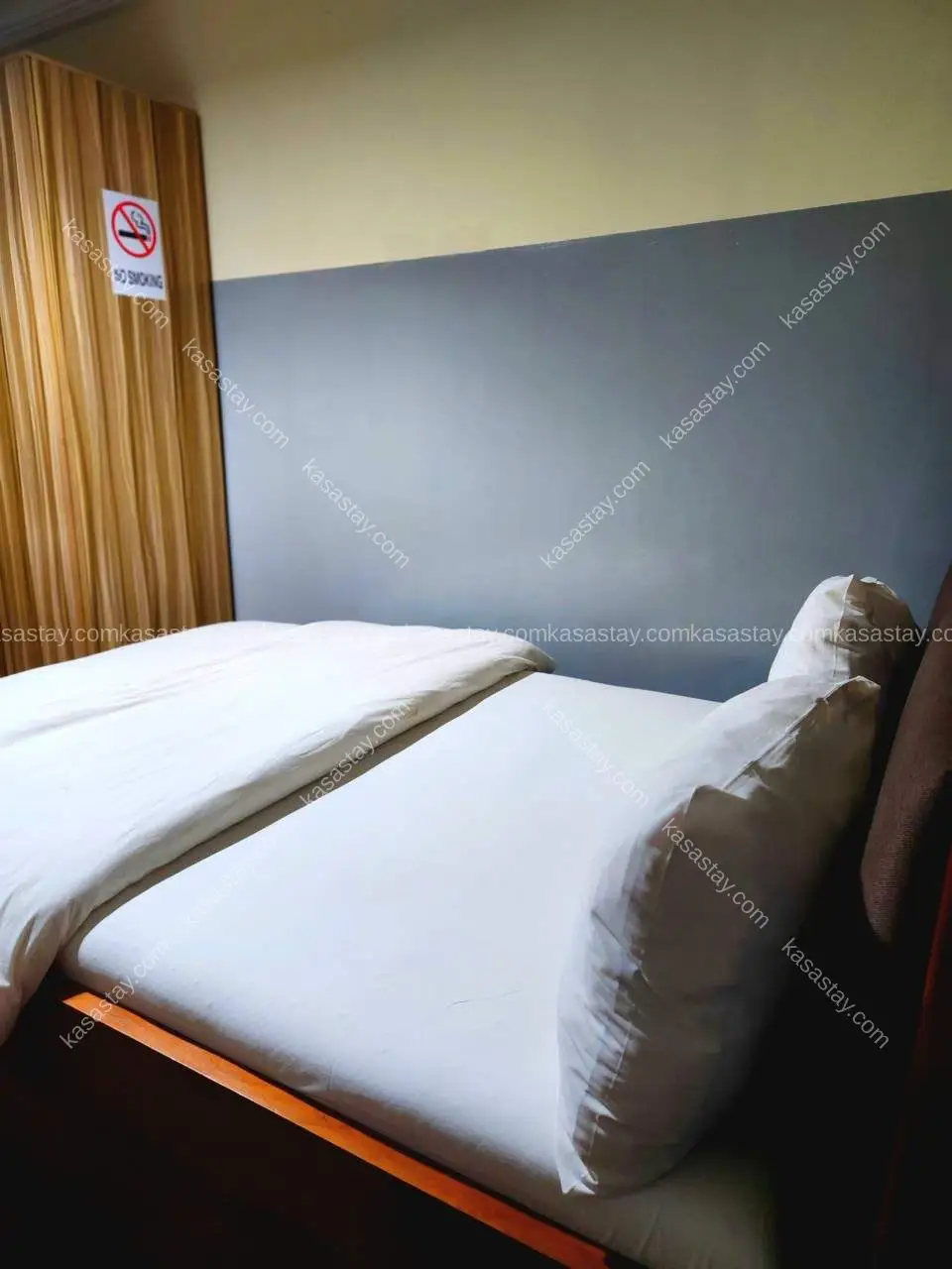 Rooms in Djoungolo I, 1 bedroom 3