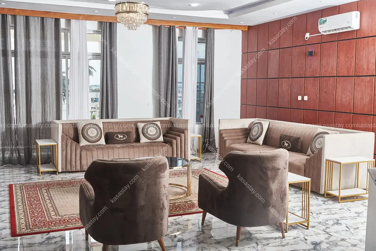 Appartement meublé 4 by luxe guest house ( bonabéri behind boulangerie du lycée )