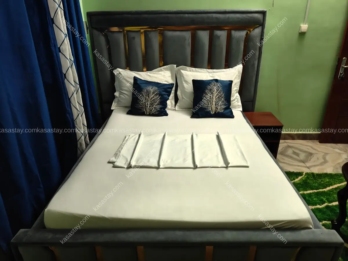 Chambre meublée Amelson 301 simbock(Carefour Mbalgong) 2