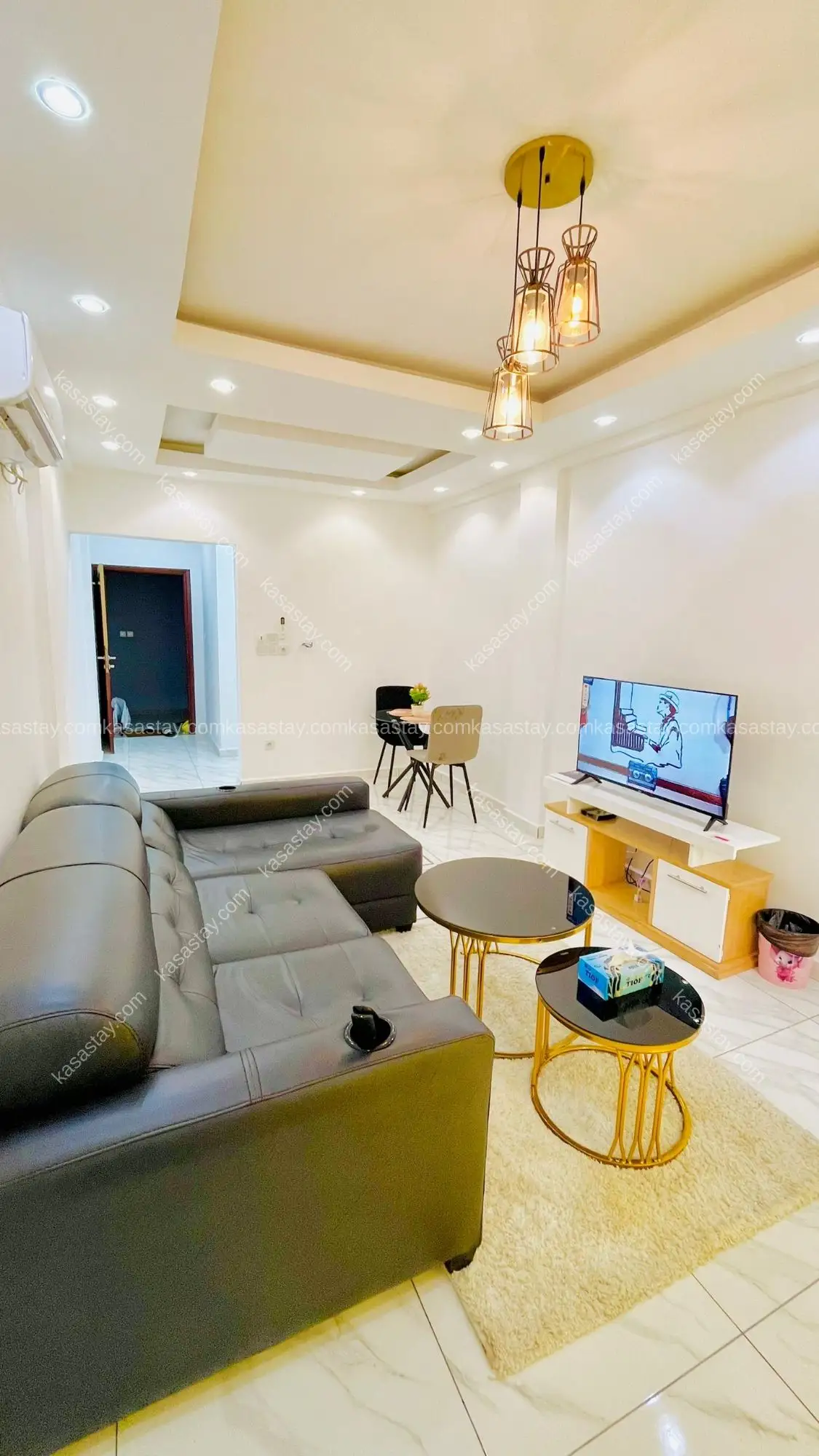 Studio 1 by résidence rezike ( Makepe rond Poulin)