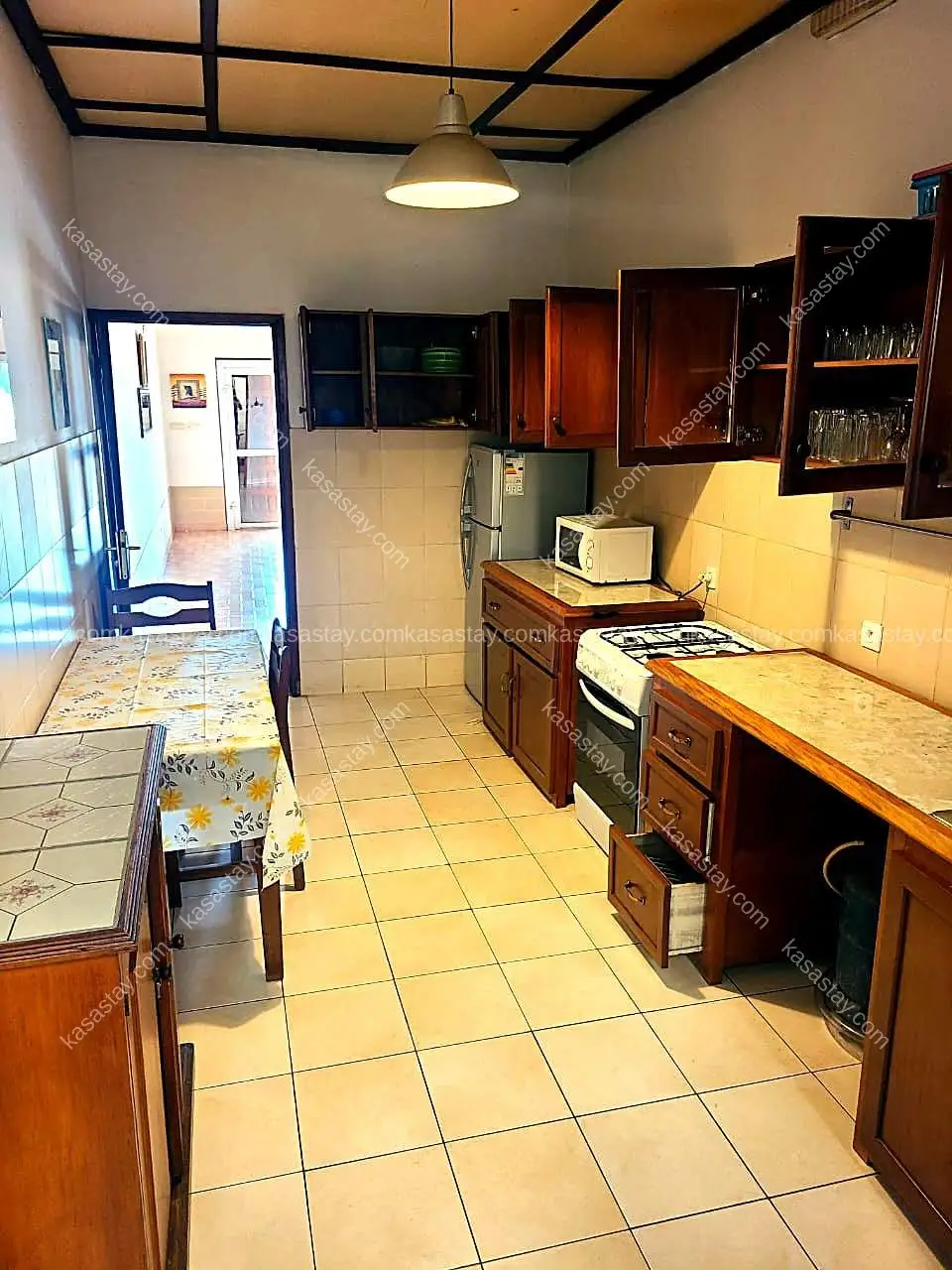 Townhouse à Efoulan, Yaoundé, 3 chambres 4