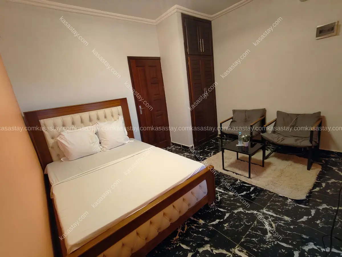 Chambre meublée a Odza 25000