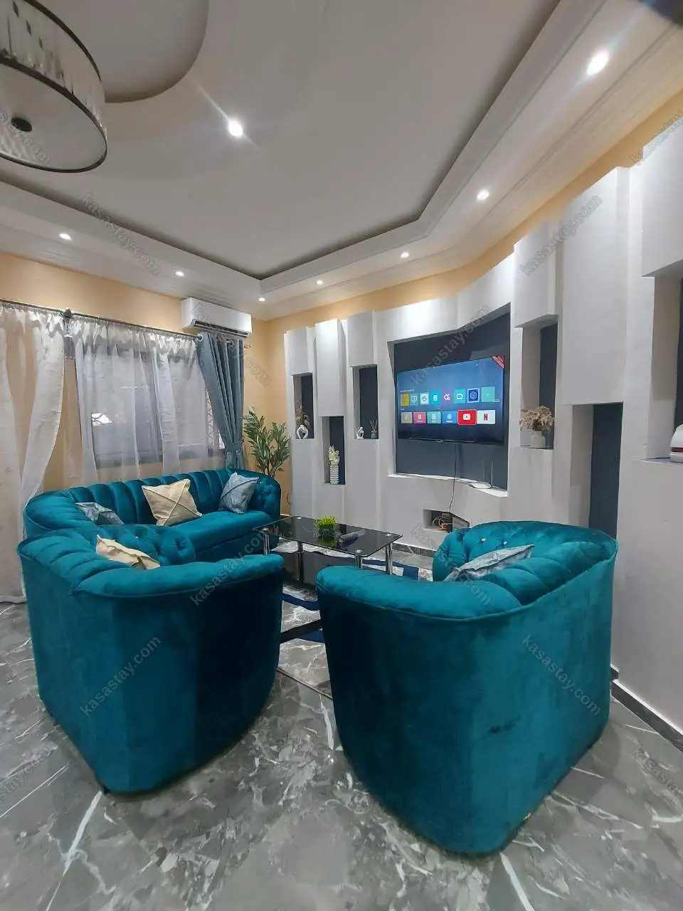 Apartment in Ngoyè Plateau, 2 bedrooms 2