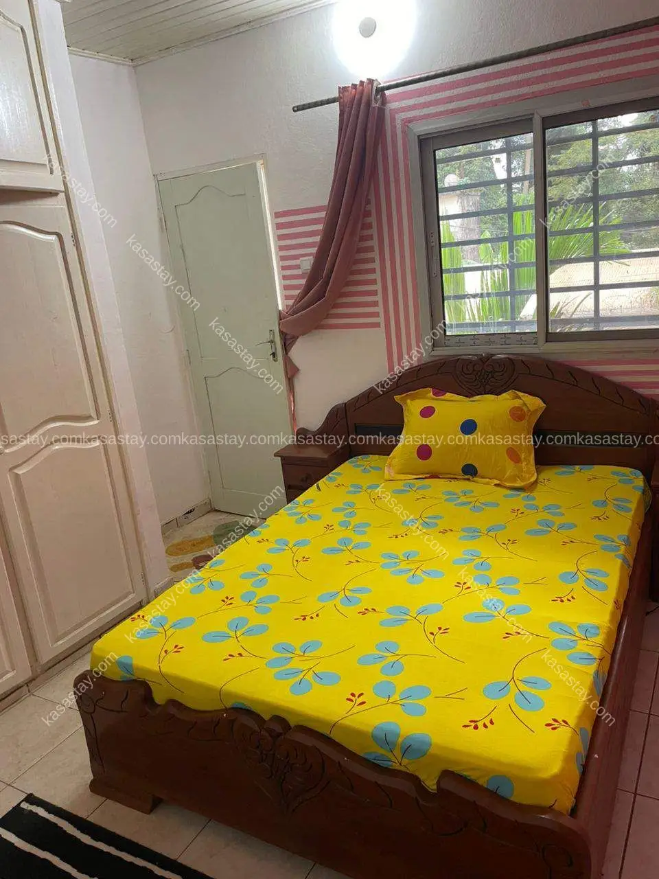 Townhouse in LAVERIE MBIA, Yaoundé, 3 bedrooms 5