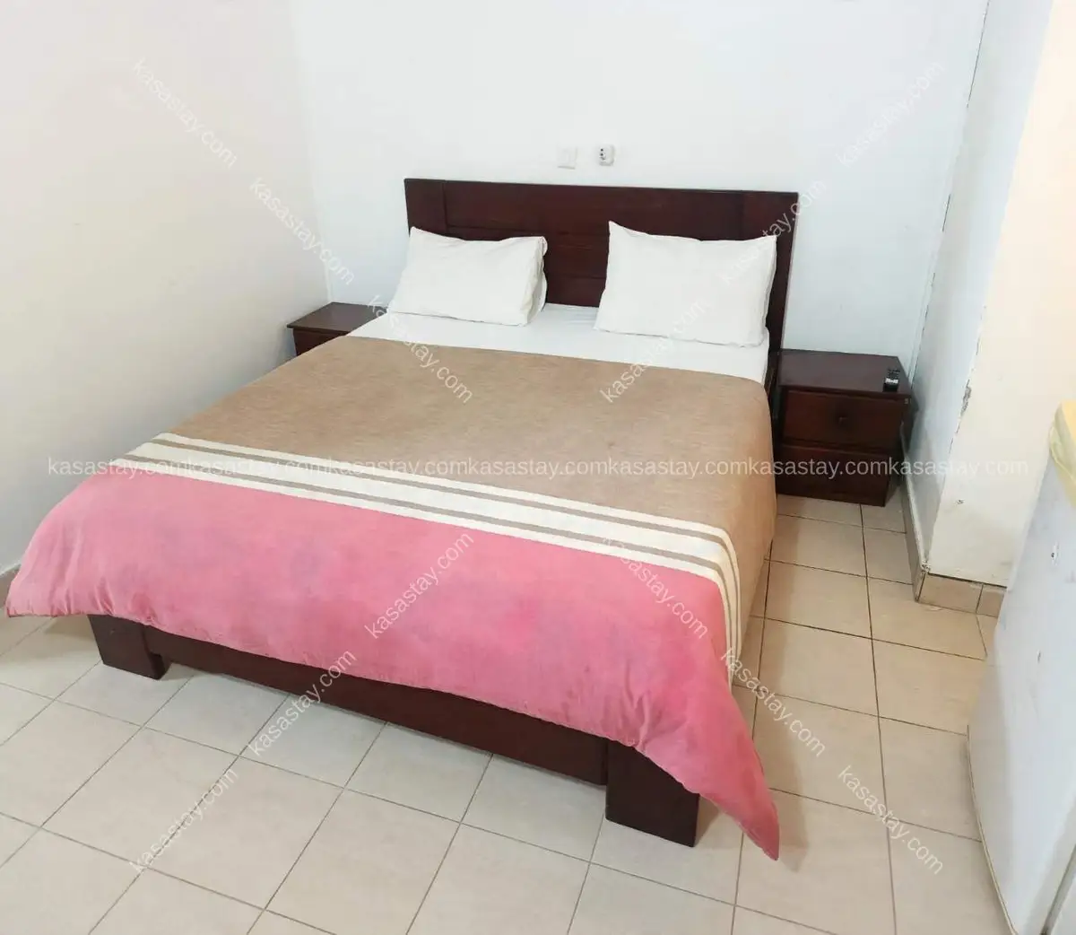 Chambre à Akwa I, 1 chambre 4