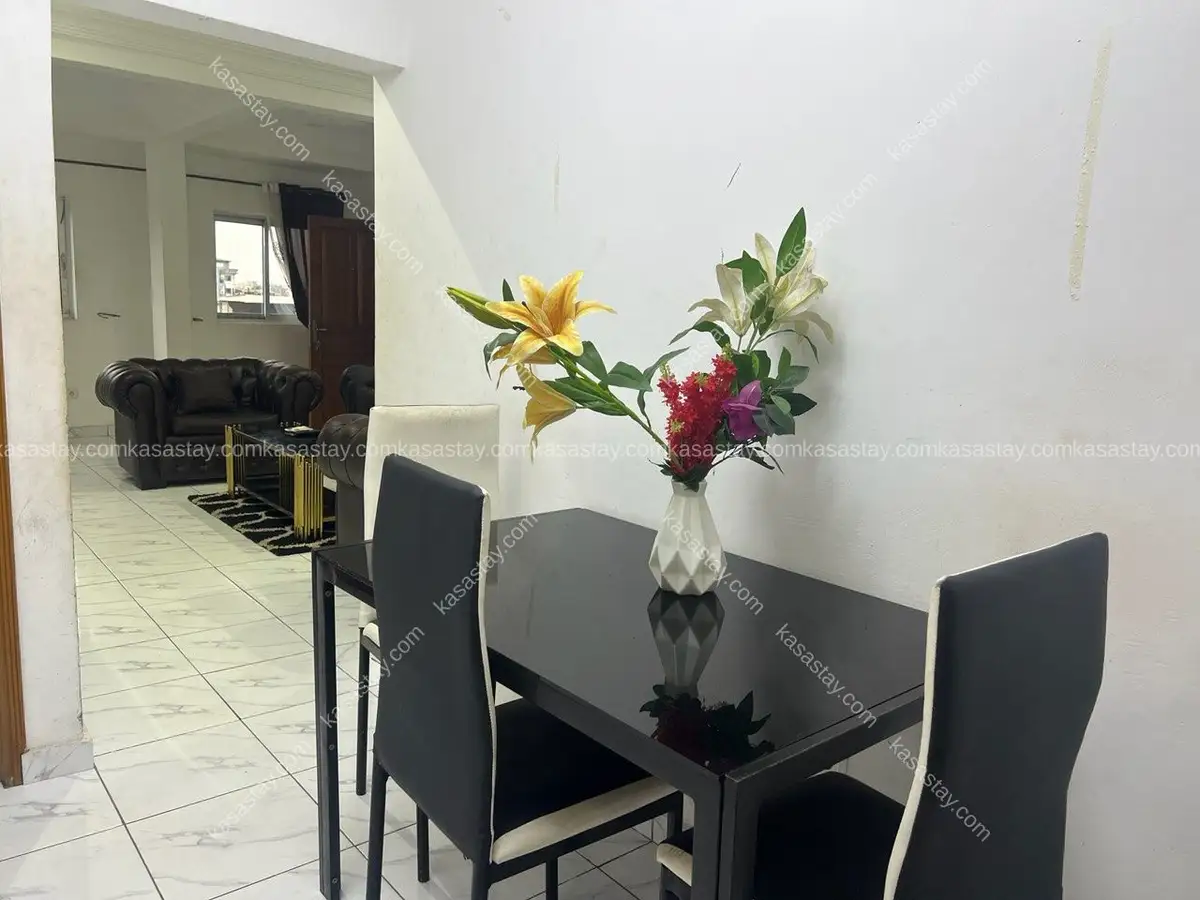 Apartment in Bepanda boulangerie la paix, 2 bedrooms 2