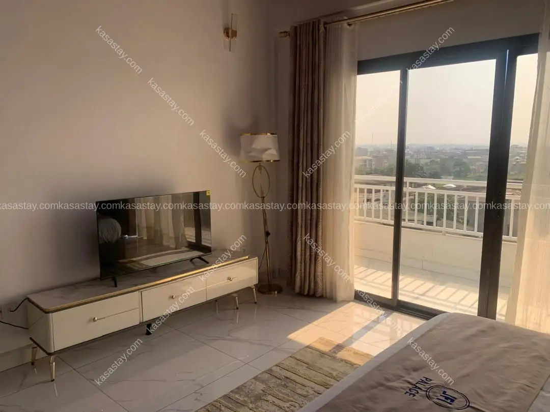 Chambre meublée suite junior par J PALACE ( Logbesou en face entrée IUC ) 4