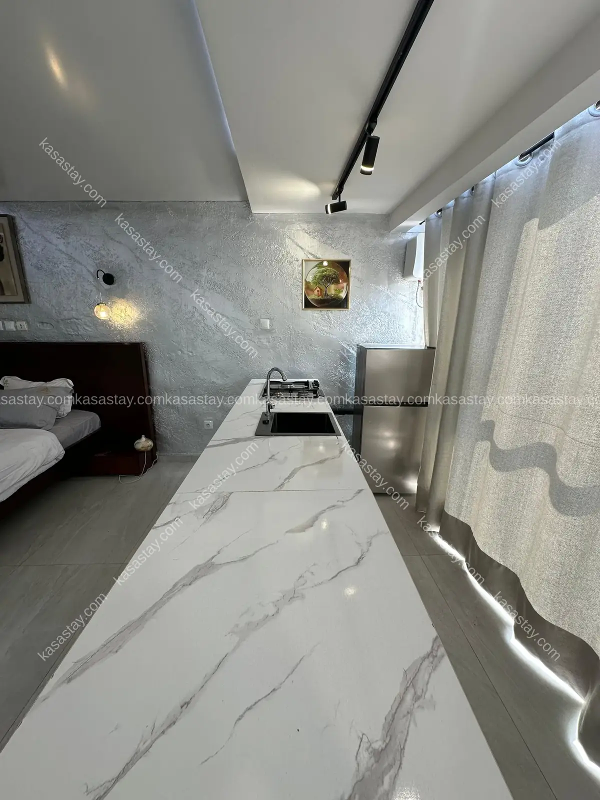 Studios meublés penthouse par résidence TADE (MAKEPE CARREFOUR PATRICK MBOMA) 3