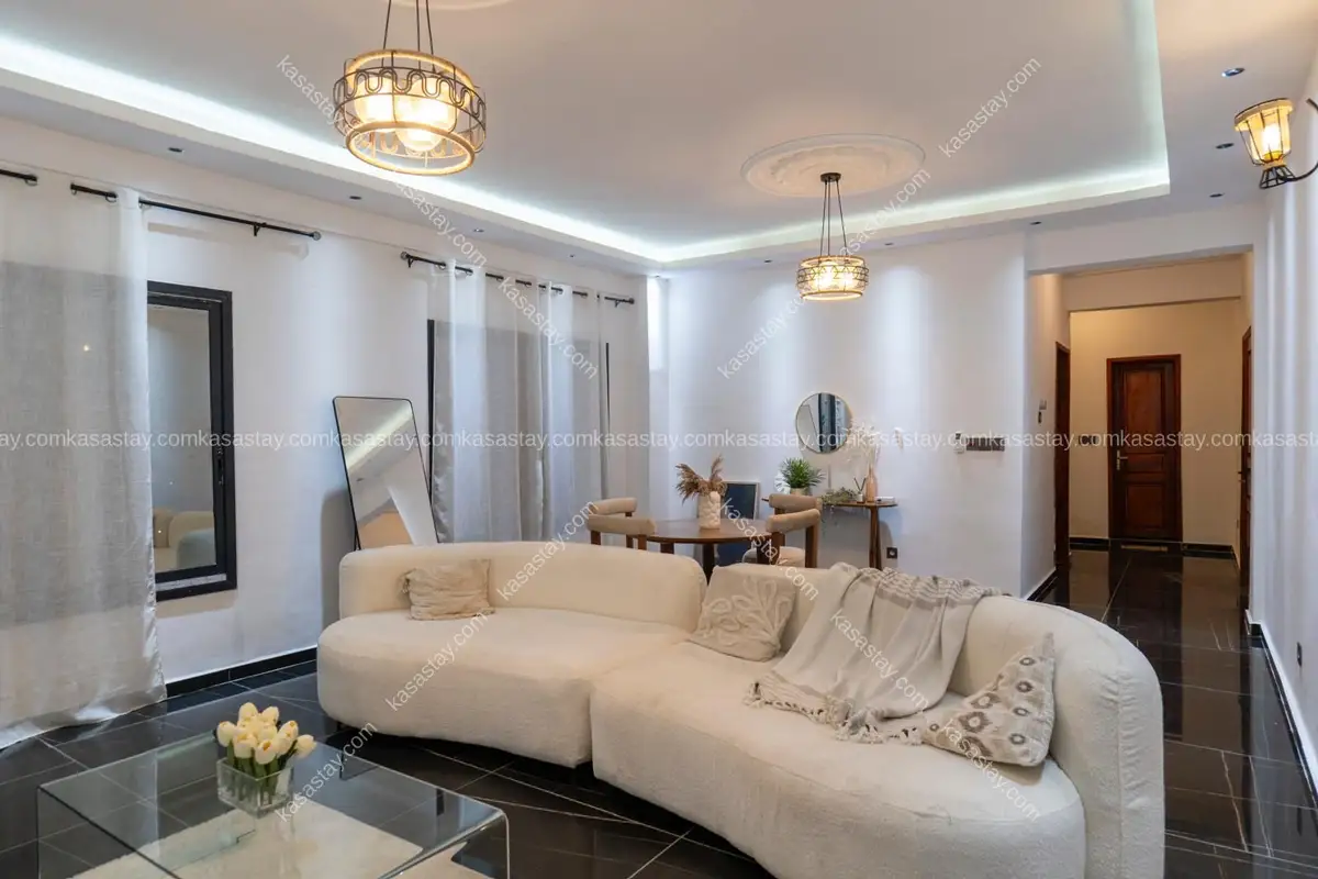 Appartement meublé par Le kek immo ( bonamoussadi à 100 mètre de carrefour Market)