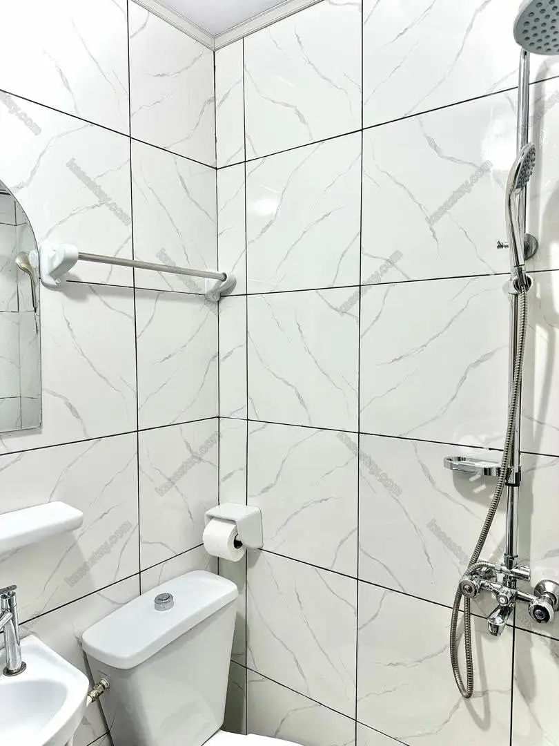 Room in Logpom, Douala, 1 bedroom 4