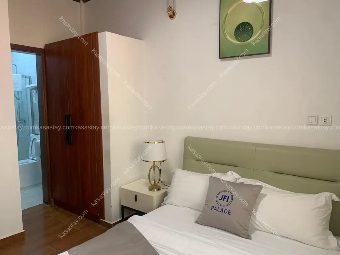 Chambre meublée Confort par J PALACE ( Logbesou en face l'entrée IUC ) 3