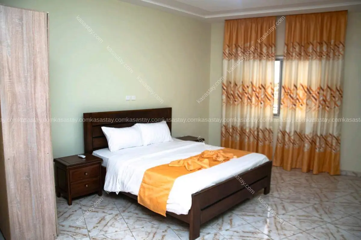 Appartement à Complex Educative Stéphane Mbia, 2 chambres 5