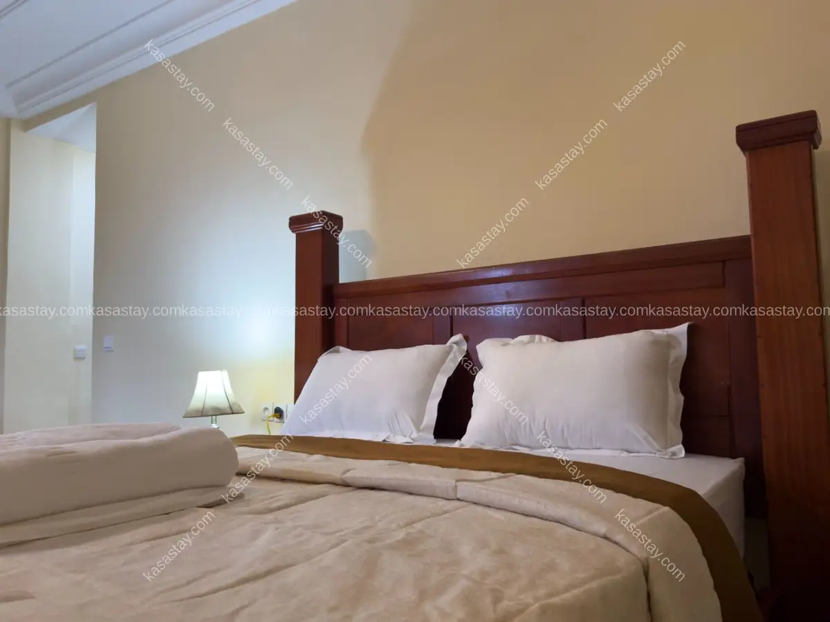 110 m2 Spacious and modern 3 bedrooms apartment (Logpom, fin goudron Bassong) 5