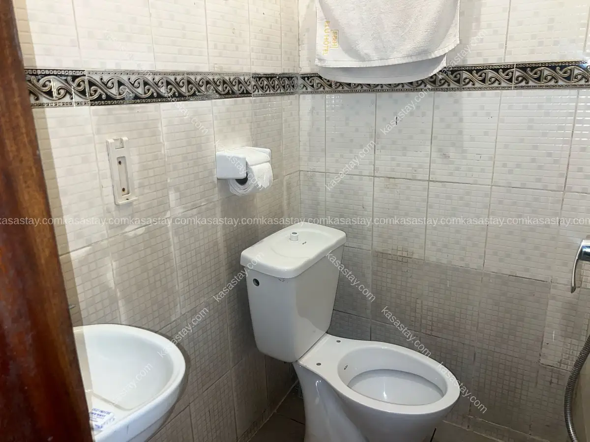Chambre meublée 102 par ÉLU APPART (terminus bonamoussadi) 5
