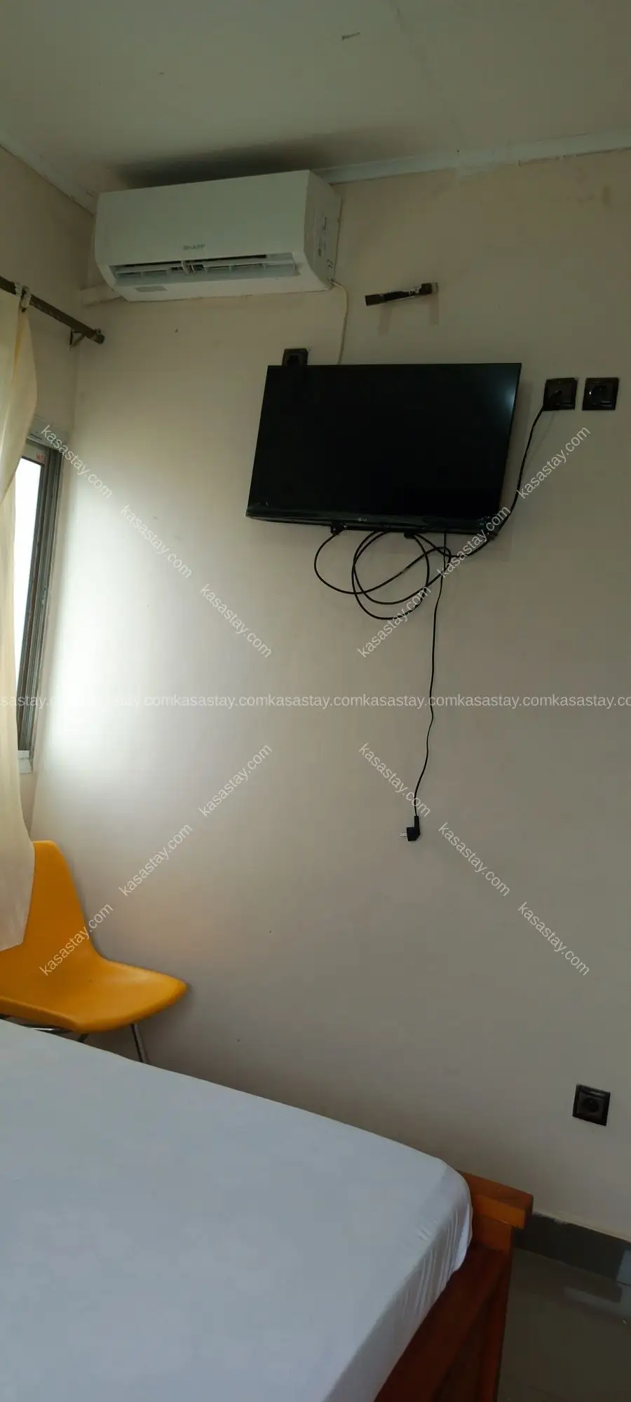 chambre meublée 7 by résidence klin sarl ( vallée conquête ndogbon) 2