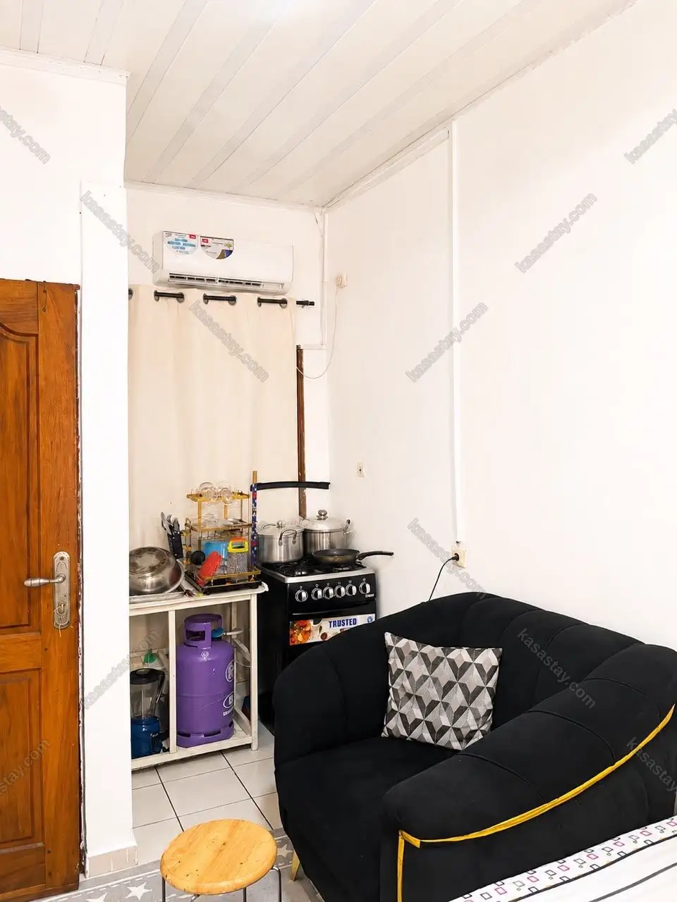 Room in Bonamoussadi, Douala, 1 bedroom 4