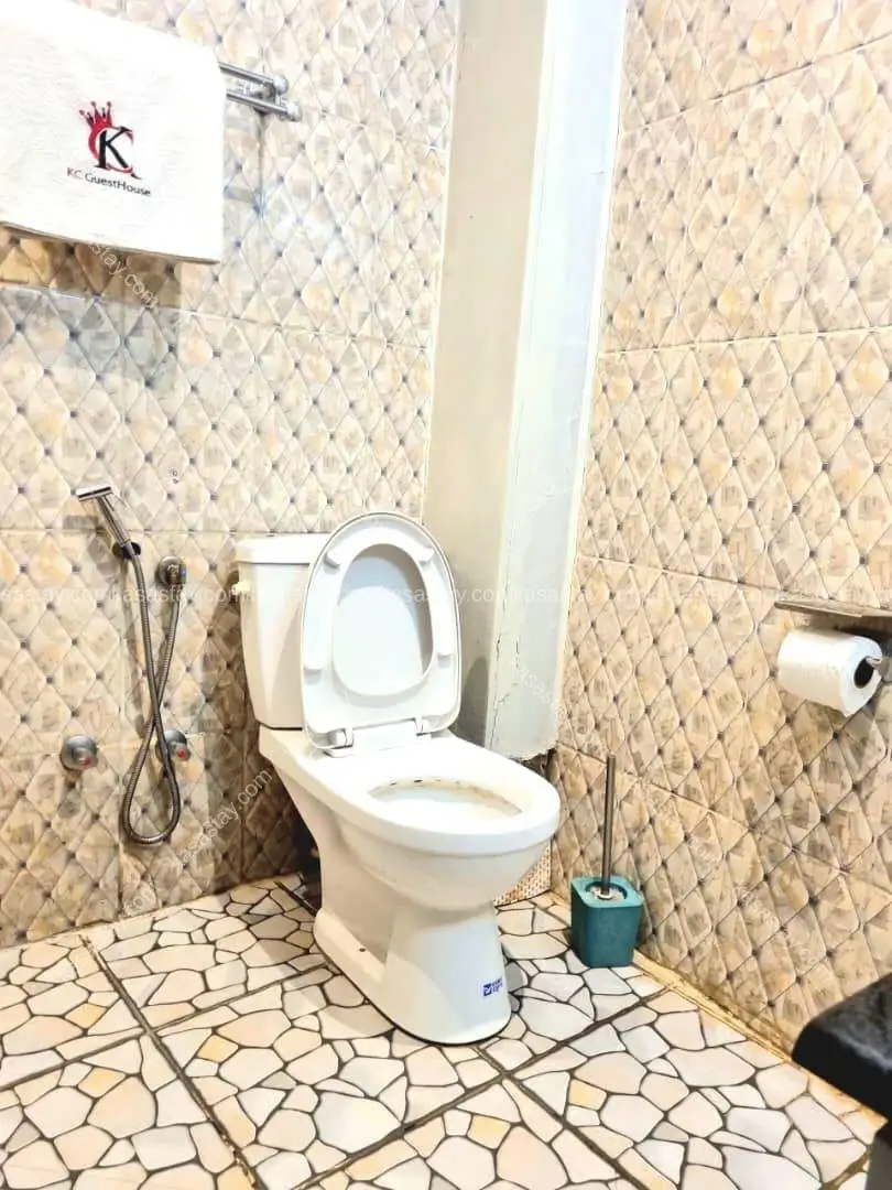 Rooms in Djoungolo I, 1 bedroom 4