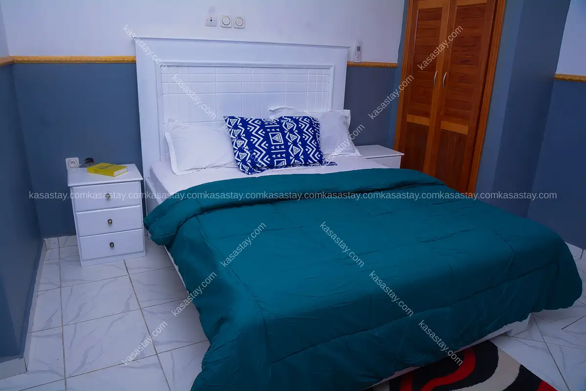 Chambre 08 by Ajieh Rest house (Douala, Lendi Maison Blanche, en face école felyma)