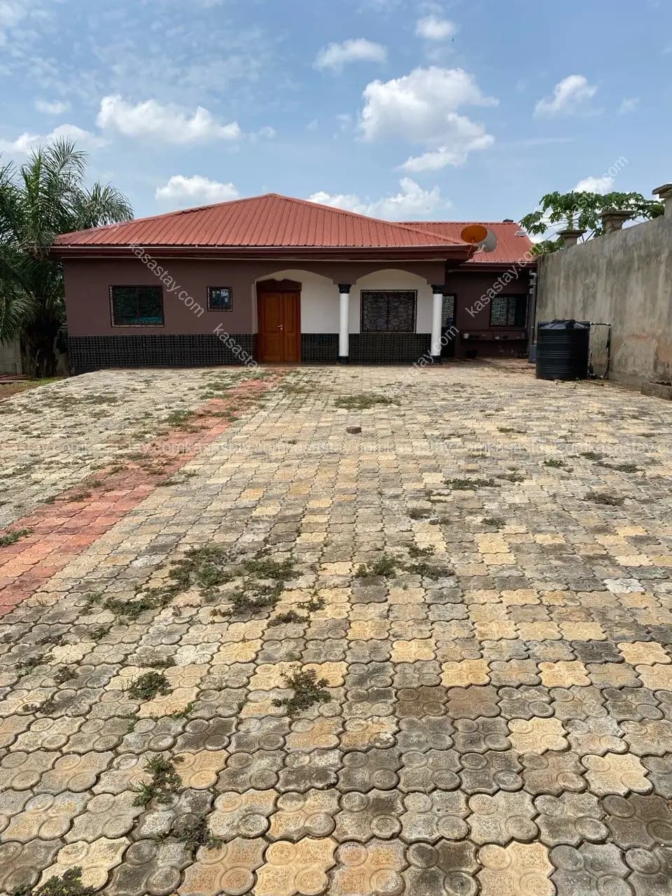 House in Nkoabang, Yaoundé, 2 bedrooms 3