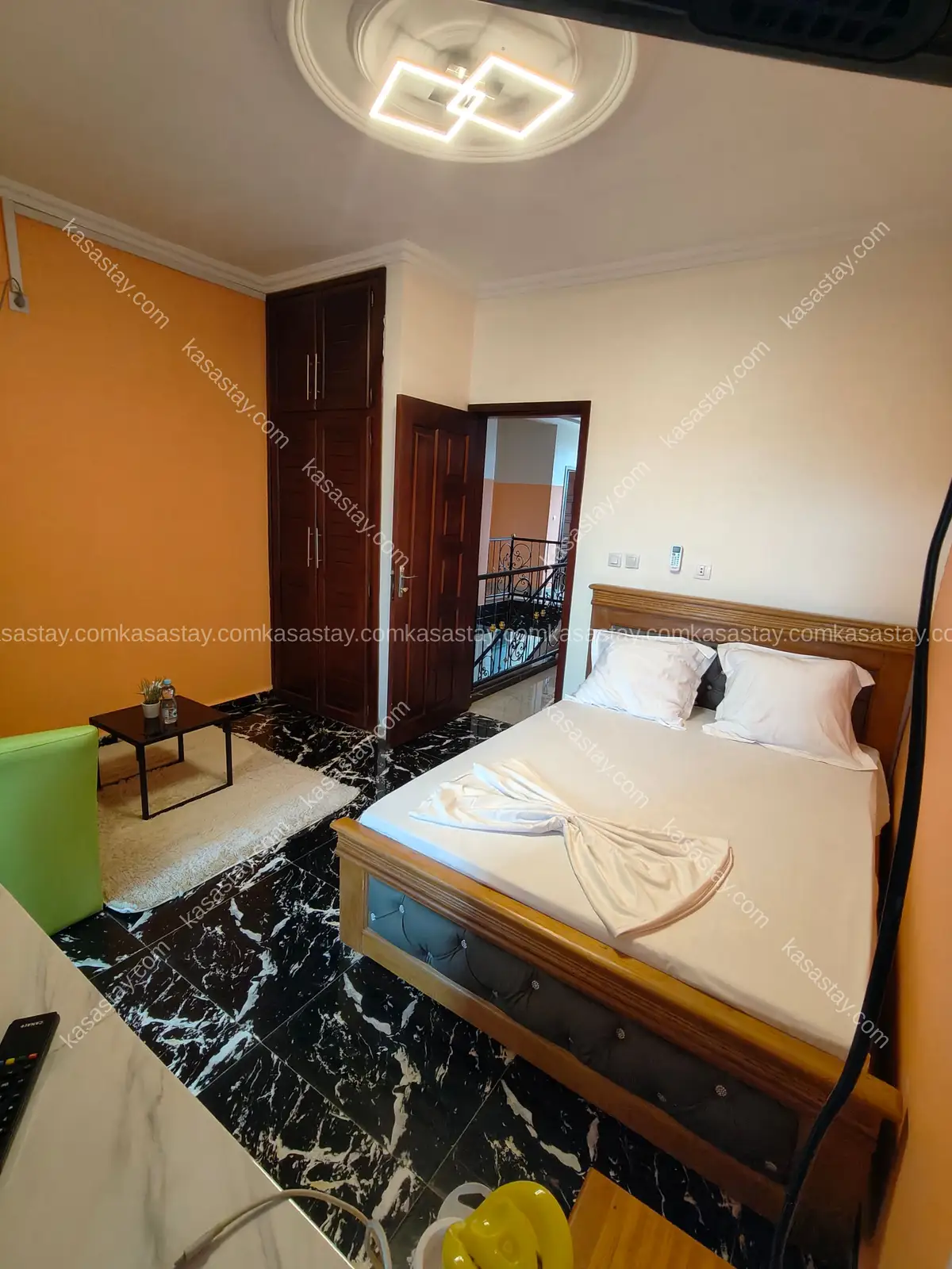 Chambre meublée a Odza 25000