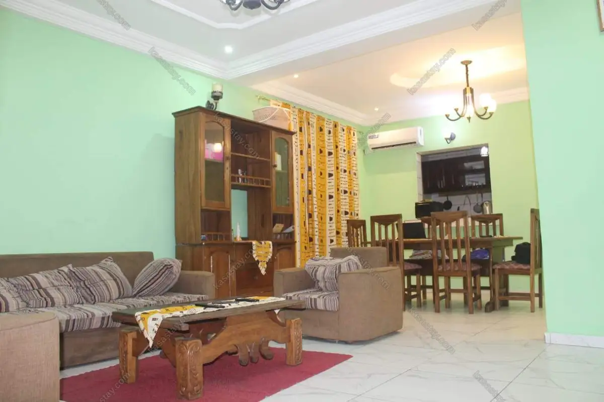 Townhouse in Ndogpassi, Douala, 3 bedrooms 2