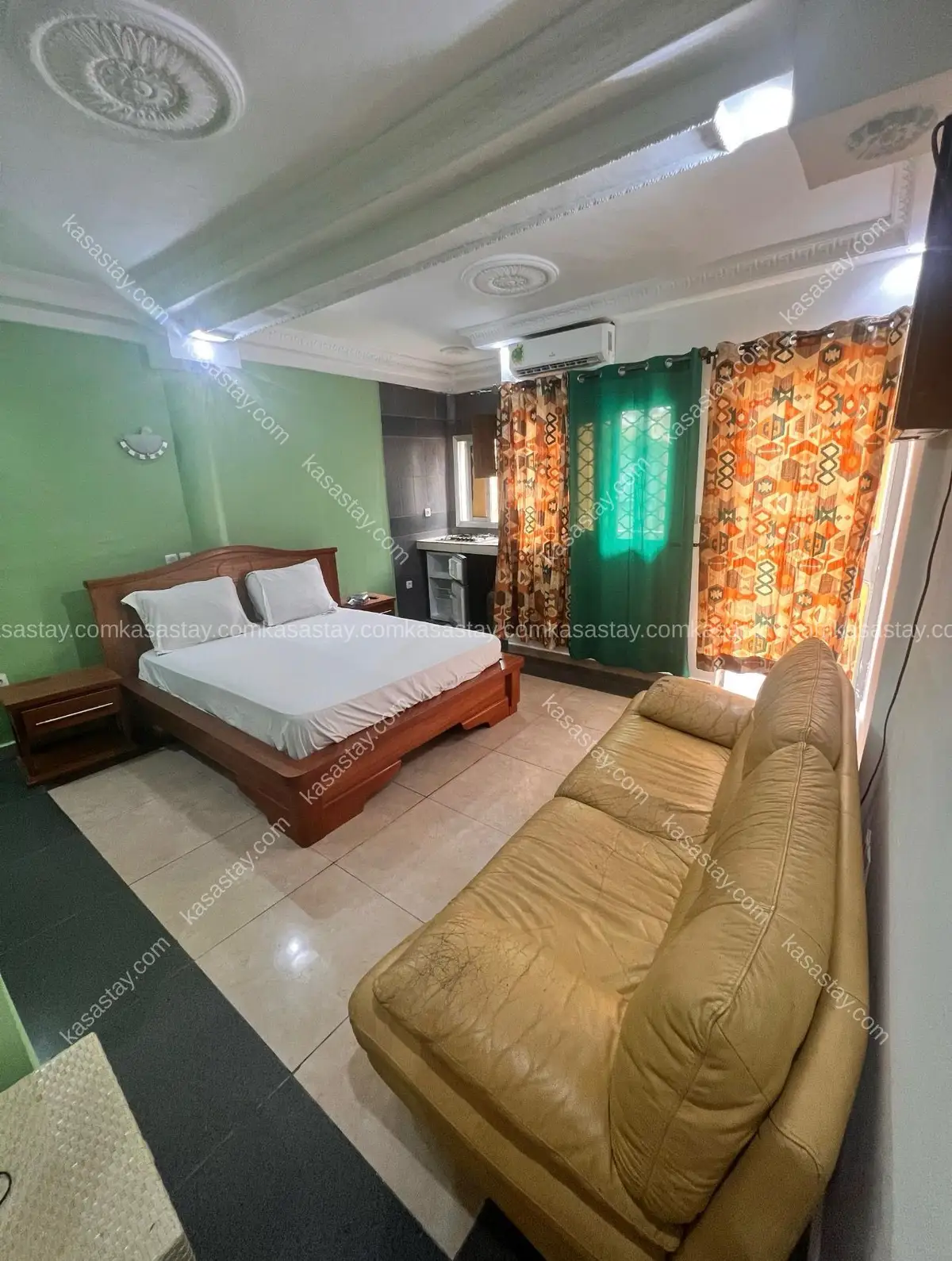 Chambre meublée 02 by Martinela Appartement ( Kotto Badem Badem )