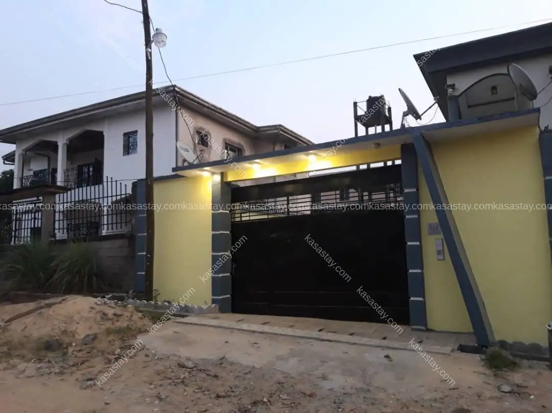 STUDIO MEUBLÉ A DOUALA PK12 3