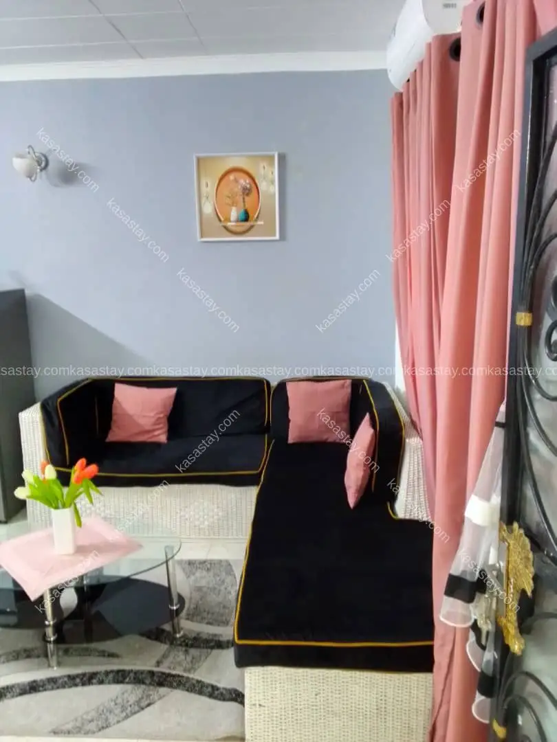 Studio meublé 303 by Jada house ( Kotto station MRS ) 4