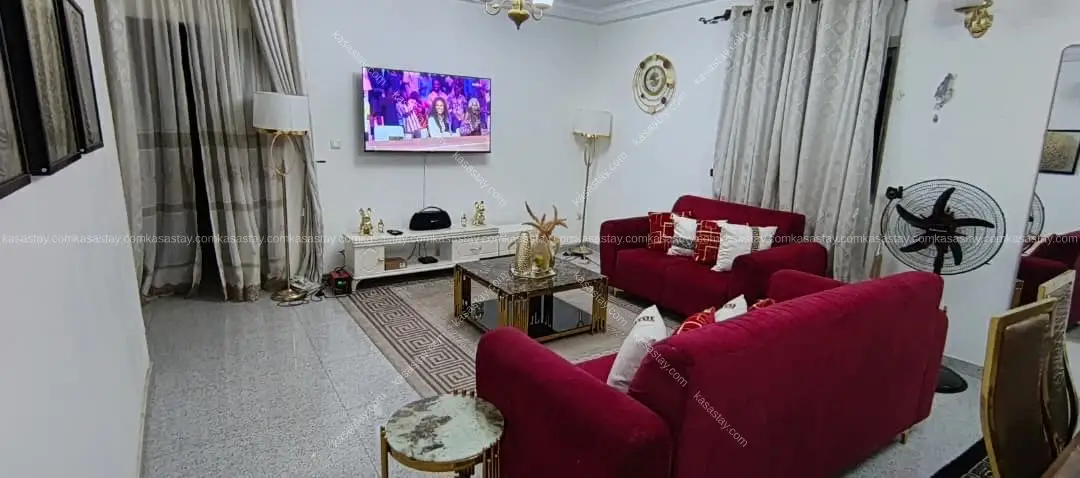Studio meublé par Georges meublé ( Makepe Abou de Bangui )