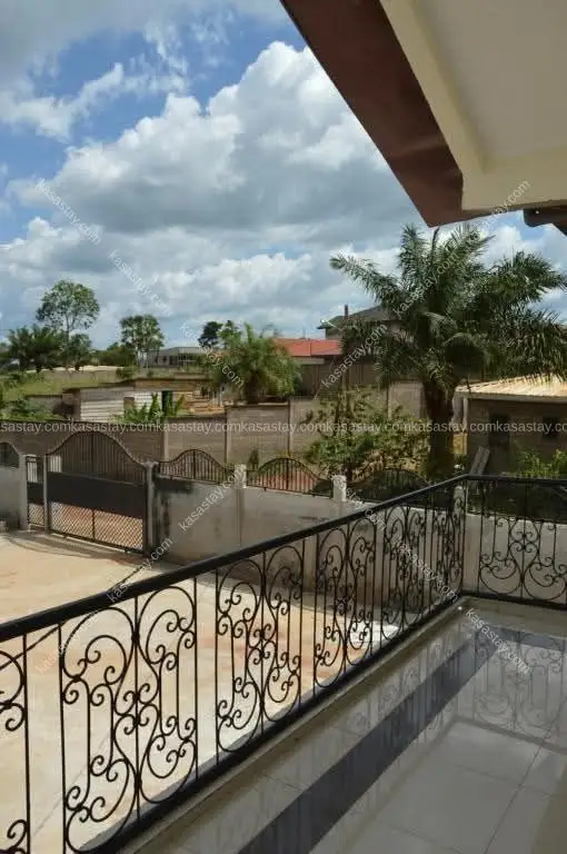 Appartement meublé Rosalie 1 très chic a Odza borne 12 5