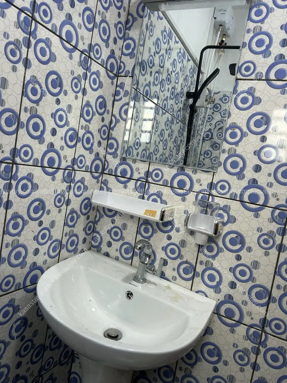 Rooms à Complexe BEAC, 1 chambre 4
