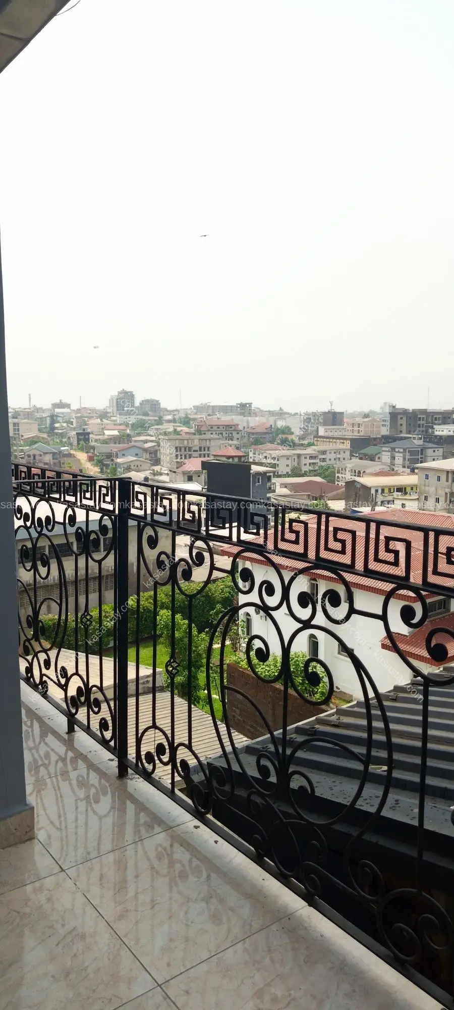 Appartement C1 par résidence vertio (bar logpom non loin de Gabon) 5
