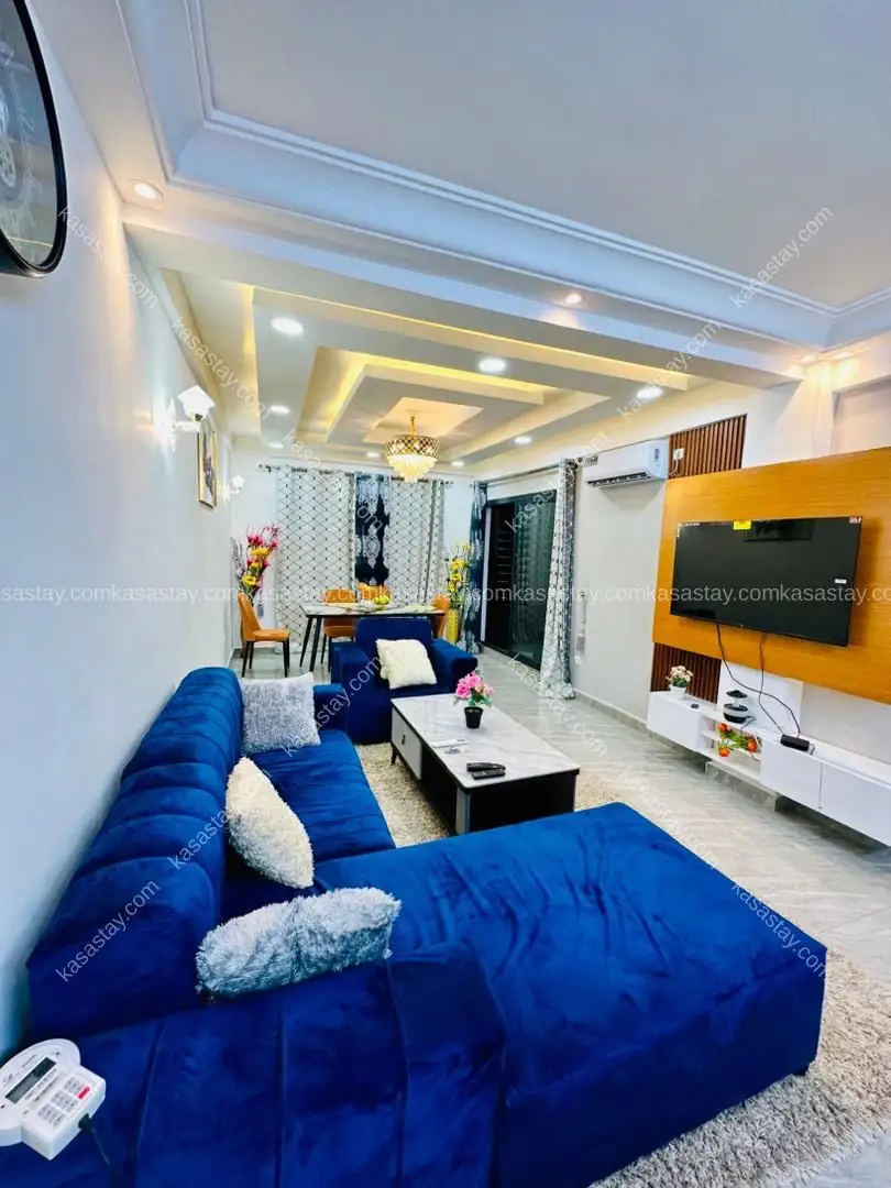 Appartement meublé avec groupe électrogène : 2 chambres, 3 douches par SCI KAFO à (Ndogbong Citadelle)